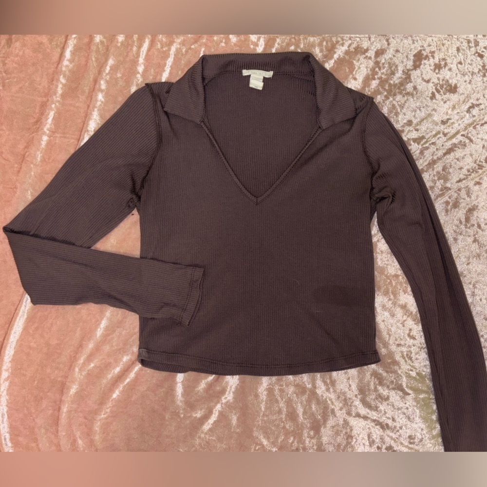 Ribbed brown long sleeve, cropped